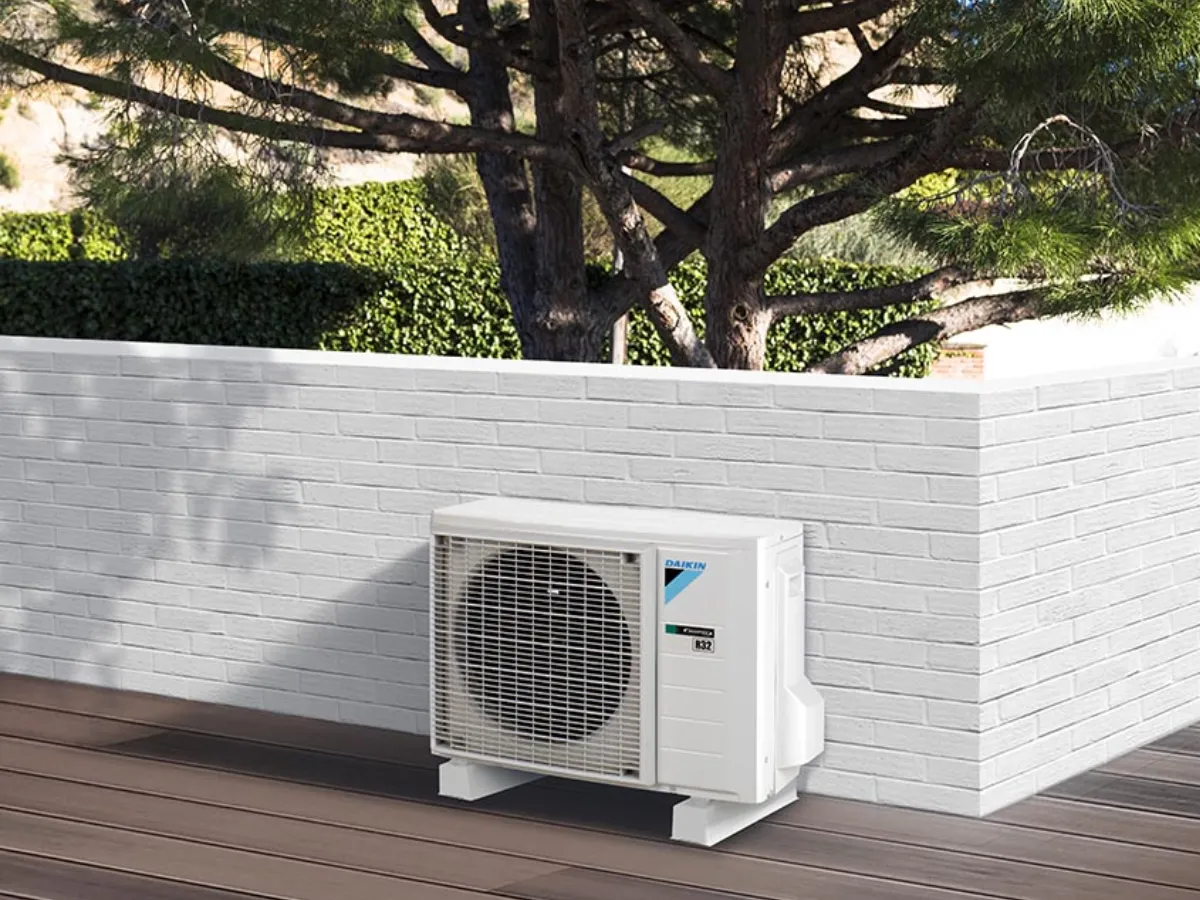 Кондиционер DAIKIN Inverter STYLISH FTXA50BB+RXA50A черный матовый A++